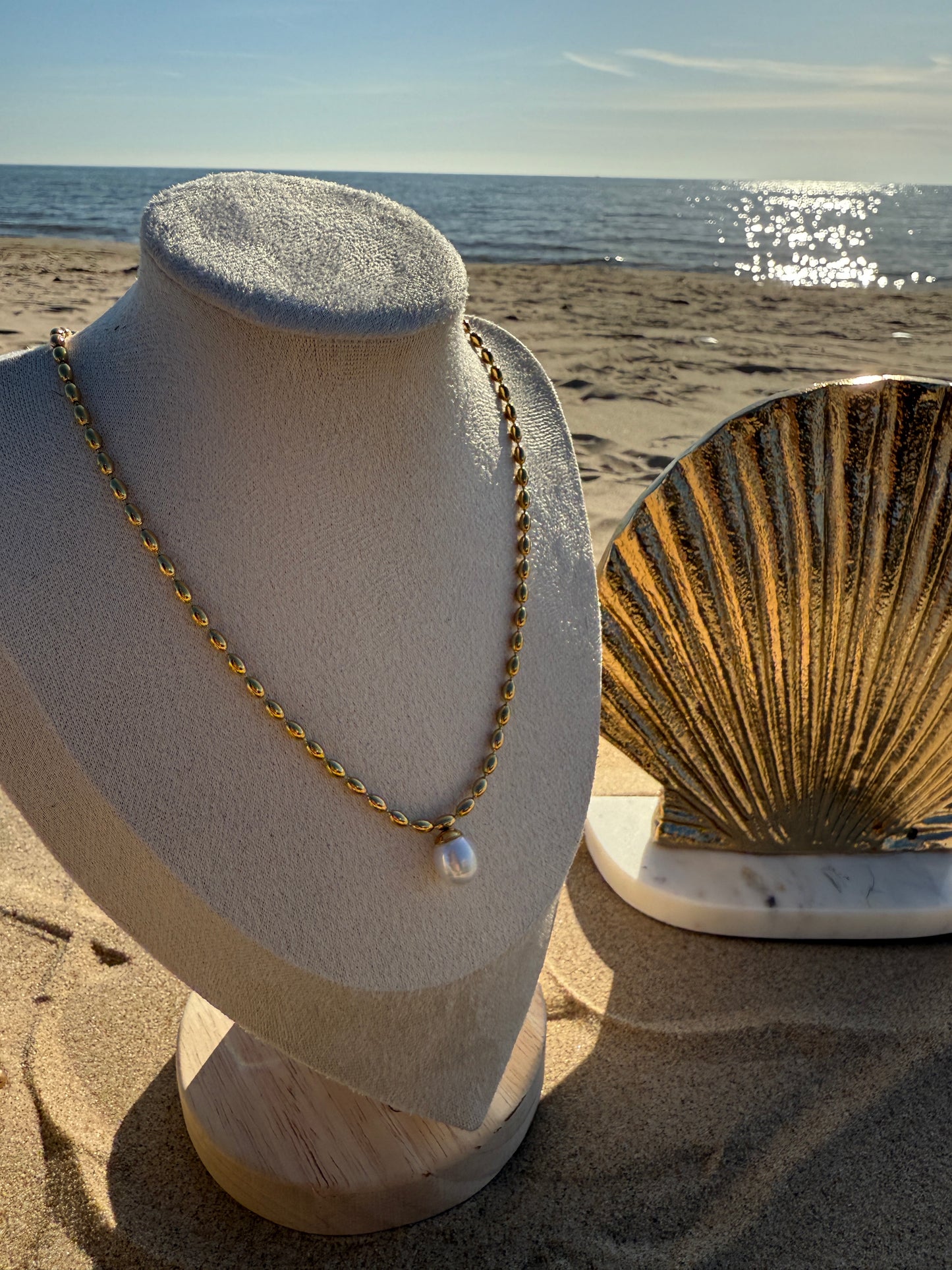 Dot of Pearl Necklace