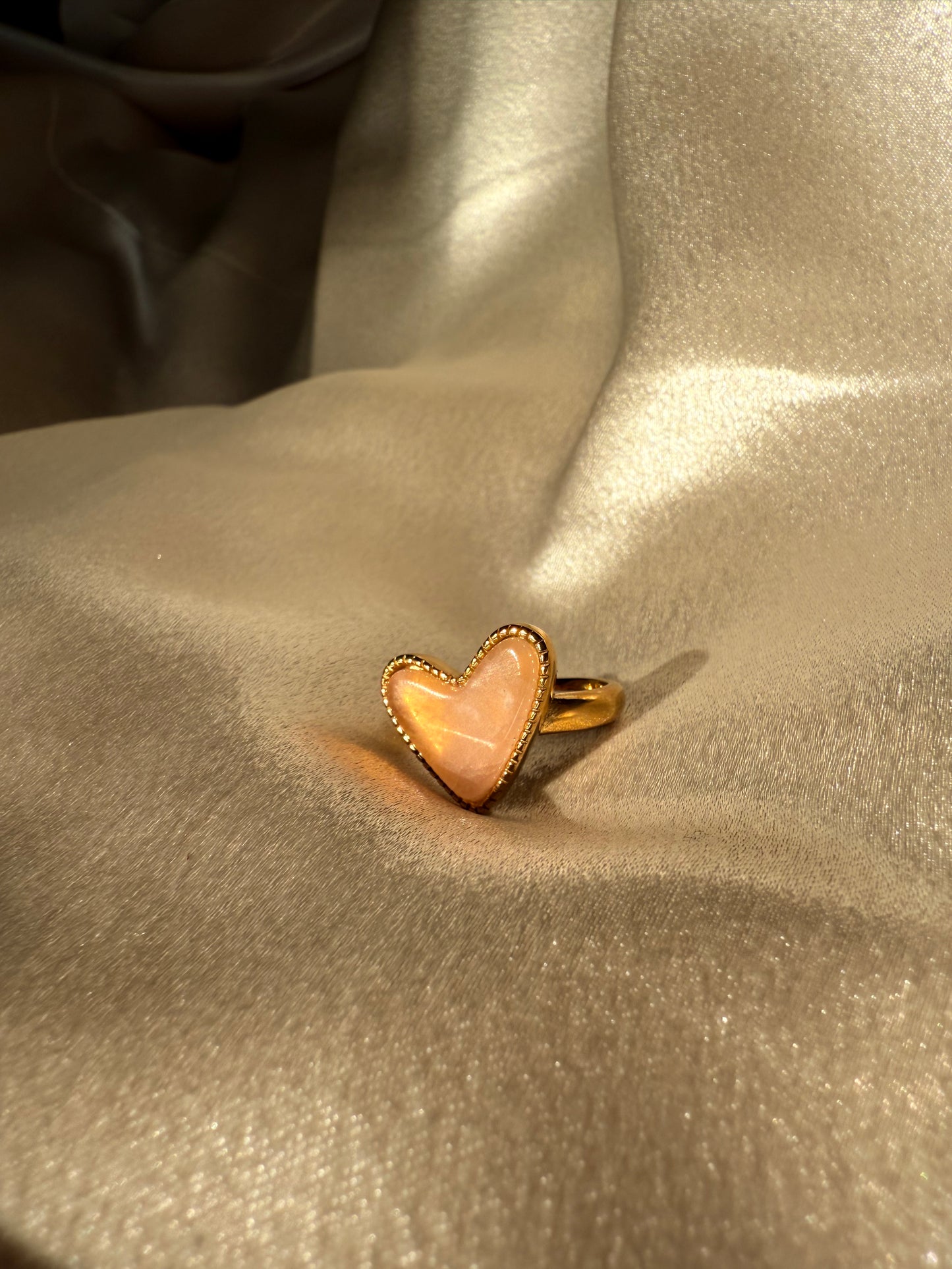 Rosé Love Ring
