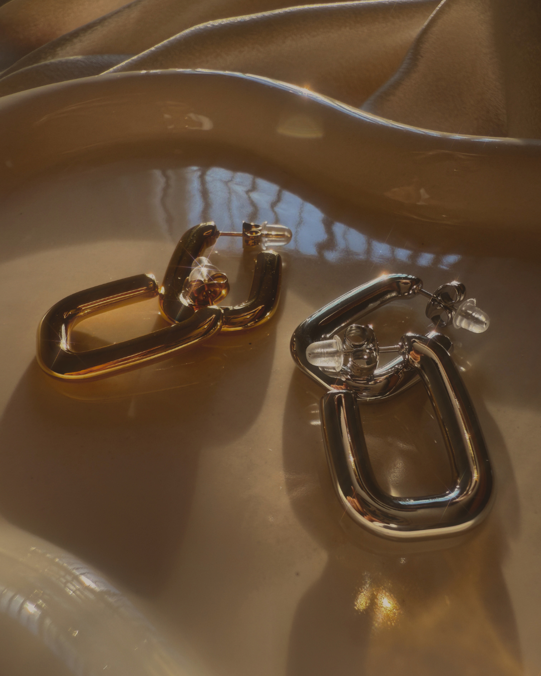 Argenté Arc Earrings