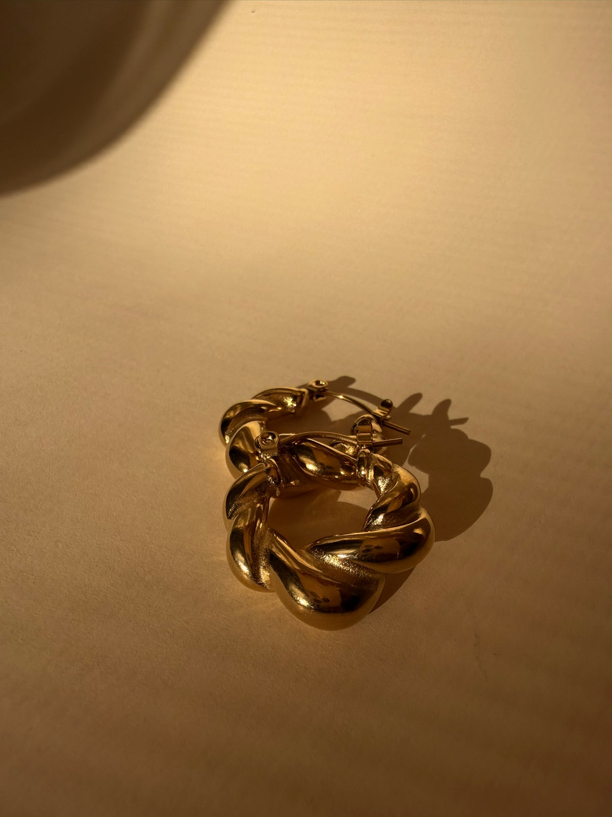 Golden Loop Hoop