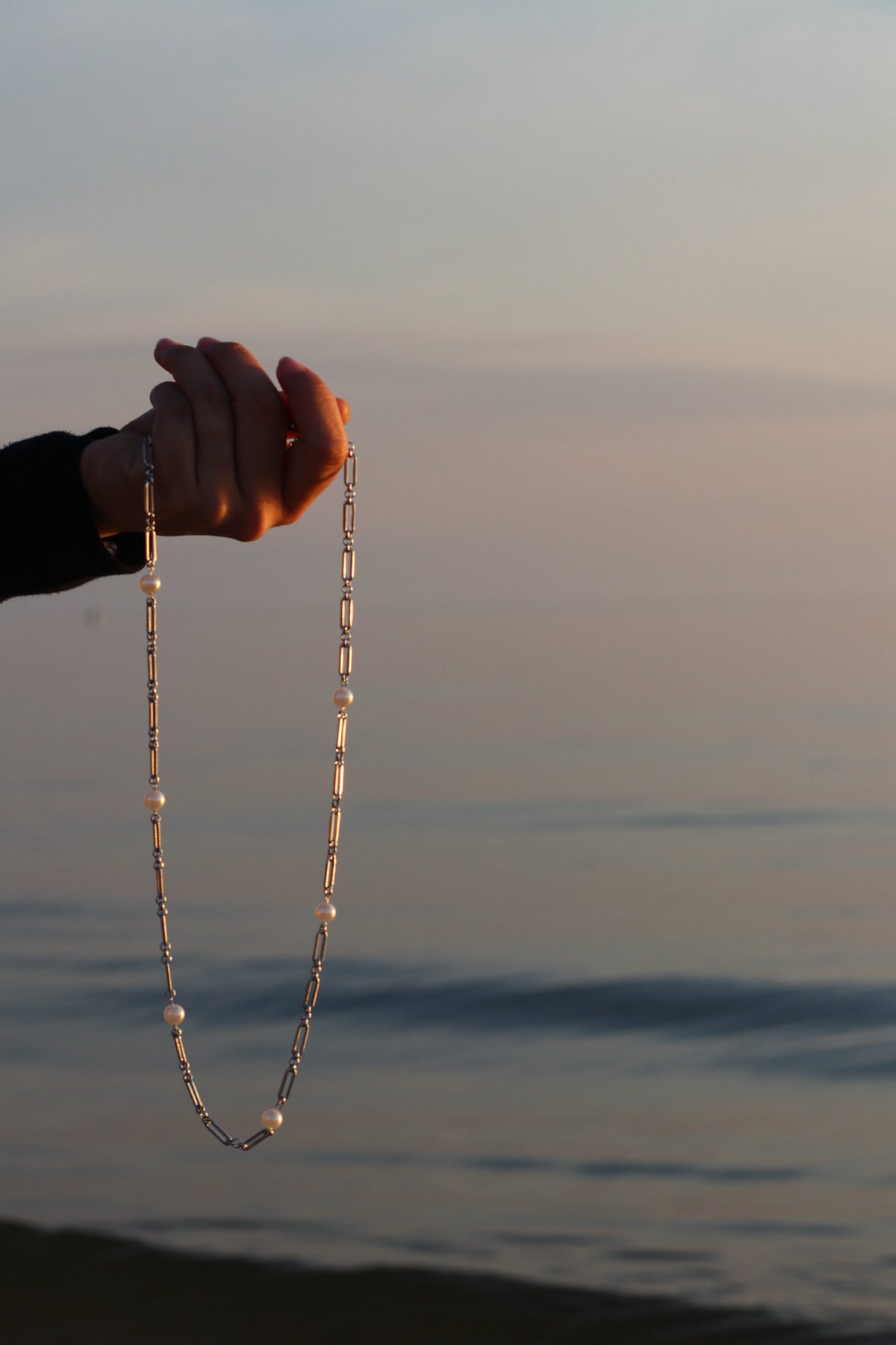 Unchained Pearls Necklace